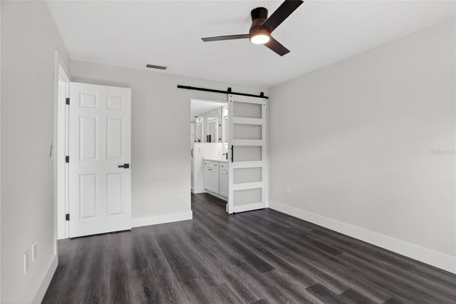 5014 BARRINGTON CIRCLE 2102, Sarasota, FL 34234