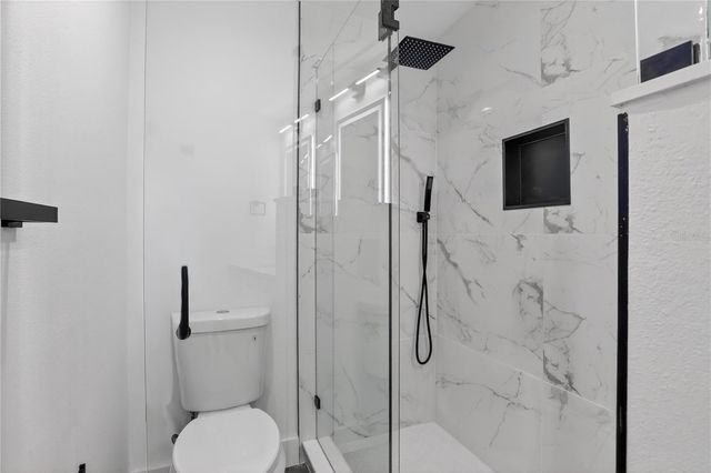 5014 BARRINGTON CIRCLE 2102, Sarasota, FL 34234