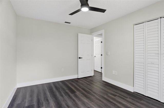 5014 BARRINGTON CIRCLE 2102, Sarasota, FL 34234