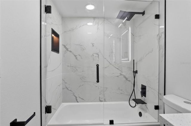 5014 BARRINGTON CIRCLE 2102, Sarasota, FL 34234