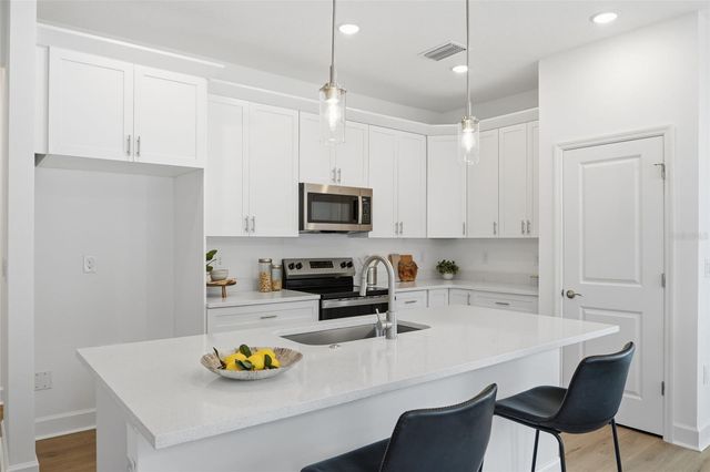 1512 W 8TH STREET, Sanford, FL 32771