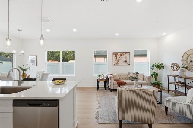 1512 W 8TH STREET, Sanford, FL 32771