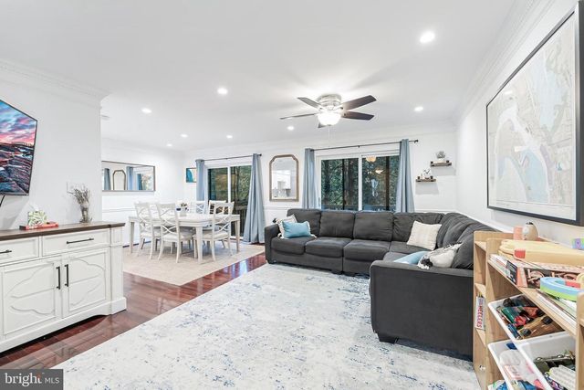 2002 GOLF COURSE DR, Reston, VA 20191