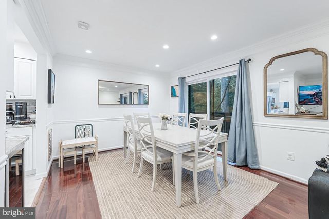 2002 GOLF COURSE DR, Reston, VA 20191