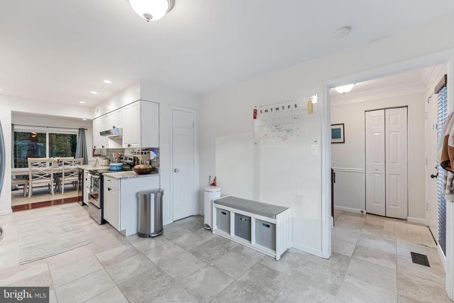 2002 GOLF COURSE DR, Reston, VA 20191