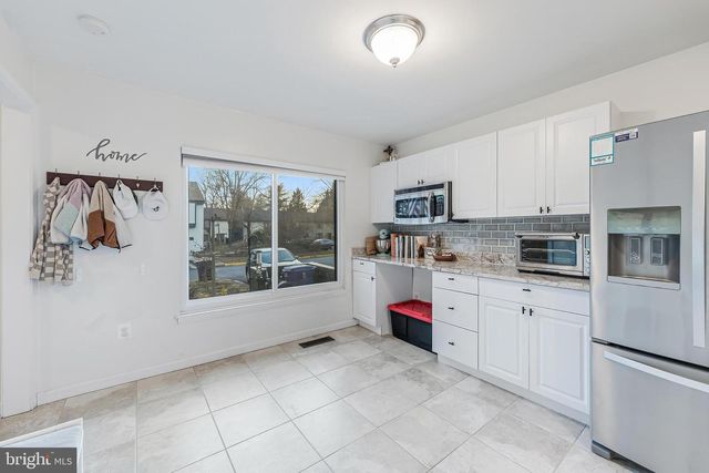 2002 GOLF COURSE DR, Reston, VA 20191