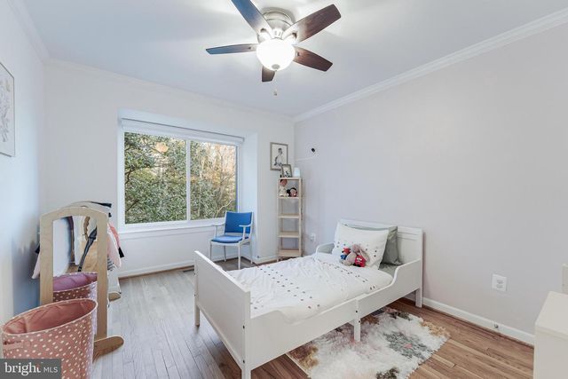 2002 GOLF COURSE DR, Reston, VA 20191