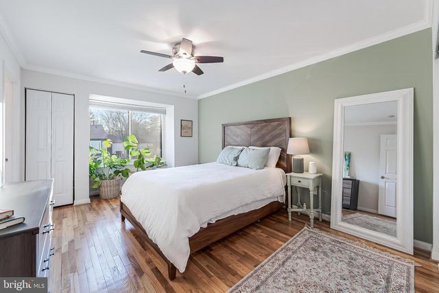 2002 GOLF COURSE DR, Reston, VA 20191