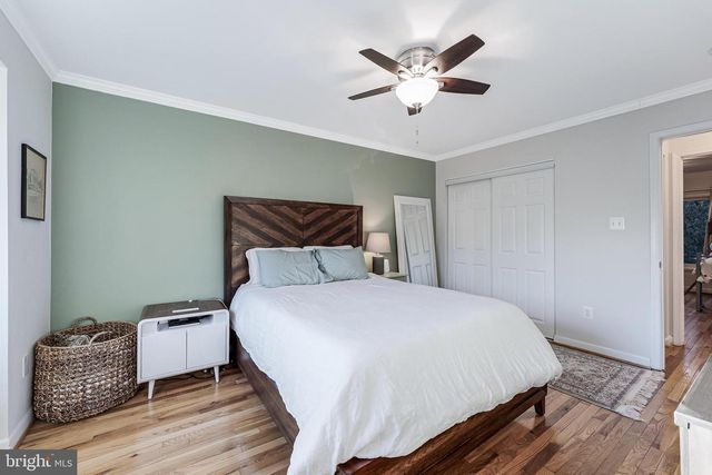 2002 GOLF COURSE DR, Reston, VA 20191