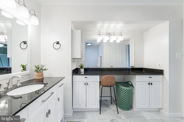 2002 GOLF COURSE DR, Reston, VA 20191