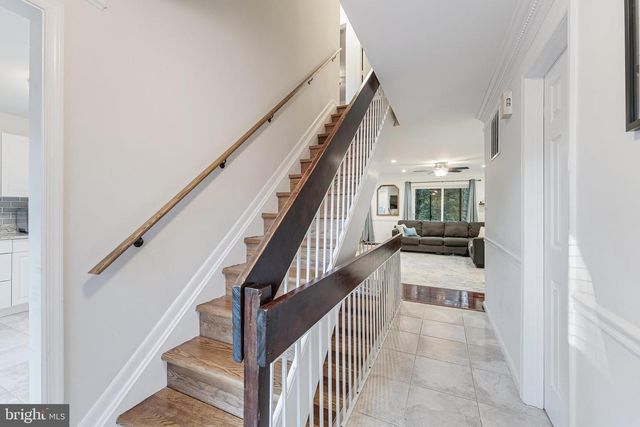 2002 GOLF COURSE DR, Reston, VA 20191