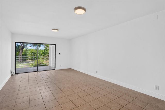9235 SW 8th Street, Boca Raton, FL 33428