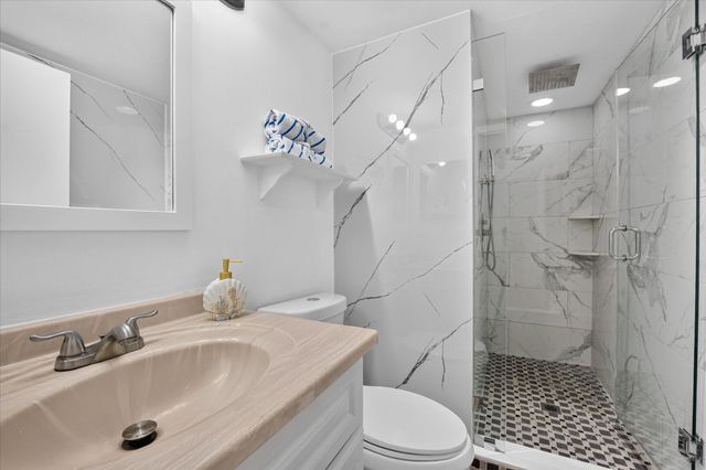 9235 SW 8th Street, Boca Raton, FL 33428
