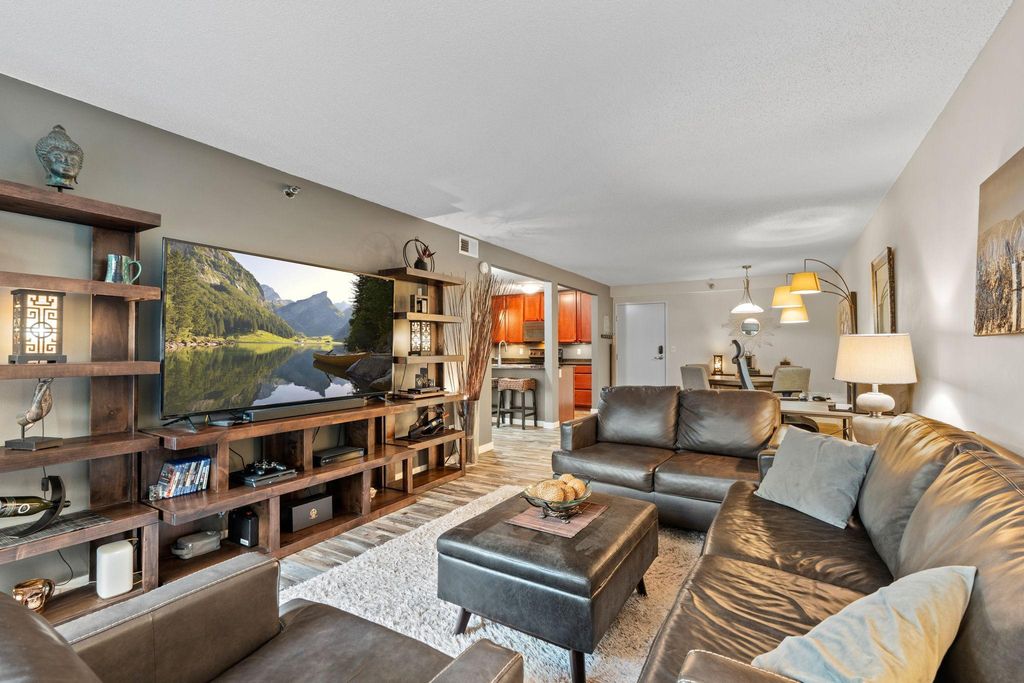 52 Groveland Terrace 108, Minneapolis, MN 55403 — photo 3