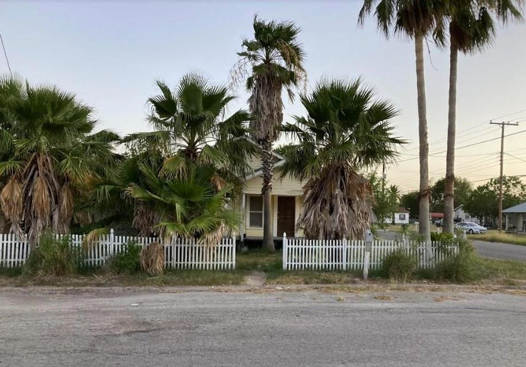 401 Park St, Taft, TX 78390 — photo 4