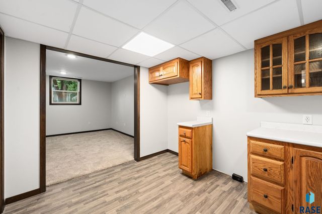 213 N Meyer Ln Lane, Sioux Falls, SD 57103