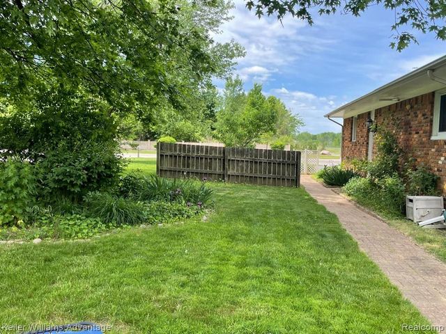 25738 Beck Road, Novi, MI 48374