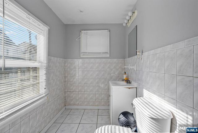 38-40 Nairn Place, Newark, NJ 07108