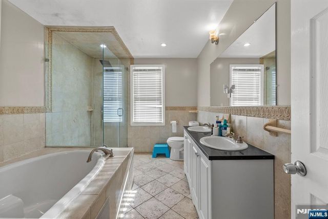 38-40 Nairn Place, Newark, NJ 07108