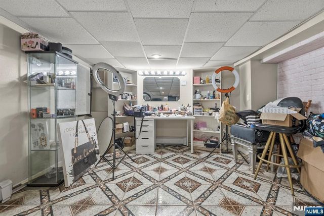 38-40 Nairn Place, Newark, NJ 07108