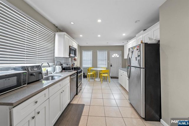 38-40 Nairn Place, Newark, NJ 07108