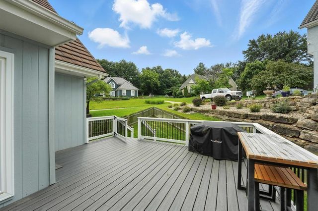 5136 NE Ash Grove Drive, Lee's Summit, MO 64064