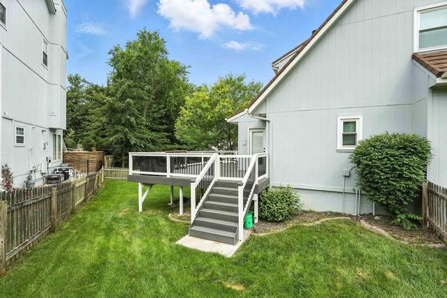 5136 NE Ash Grove Drive, Lee's Summit, MO 64064