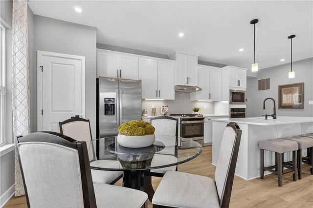 390 Dana Dr, Nottingham, PA 15330