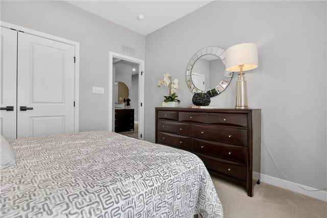 390 Dana Dr, Nottingham, PA 15330