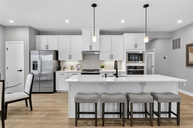 390 Dana Dr, Nottingham, PA 15330