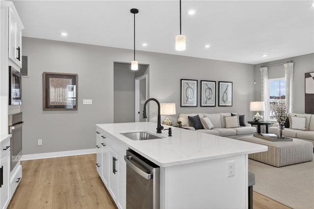 390 Dana Dr, Nottingham, PA 15330