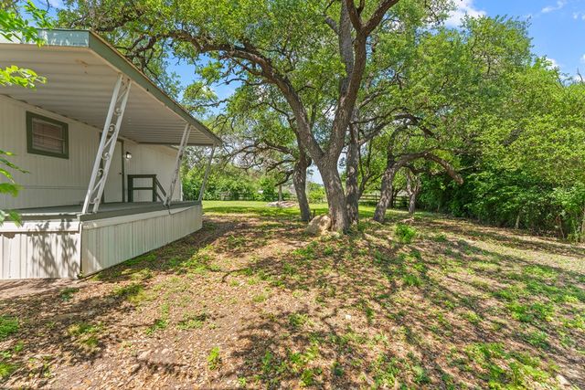 108 E White Wing, Kerrville, TX 78028