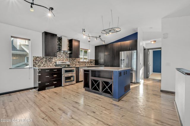 10207 Ridge Park Drive, Anchorage, AK 99507