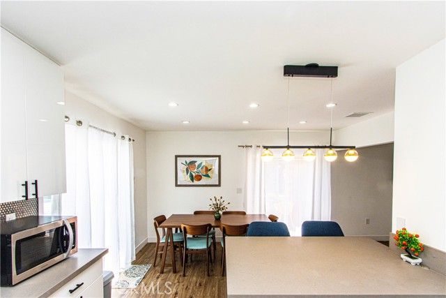 2482 N Avenida Caballeros, Palm Springs, CA 92262