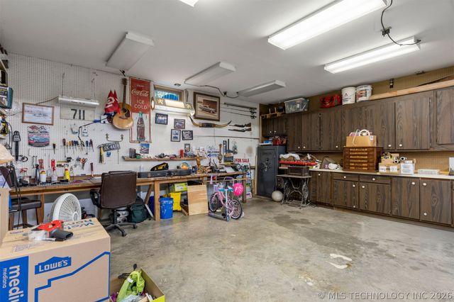 11541 S 4120 Road, Oologah, OK 74053
