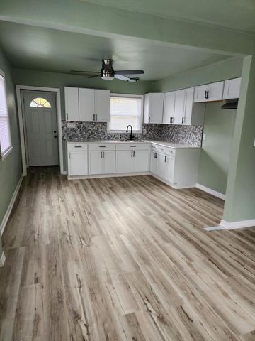 5523 N 55th STREET, Milwaukee, WI 53218