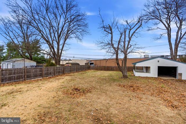 1988 MELVINA RD, Deptford, NJ 08096