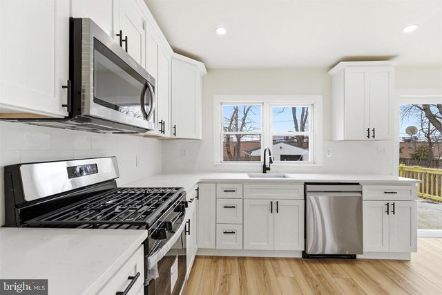 1988 MELVINA RD, Deptford, NJ 08096