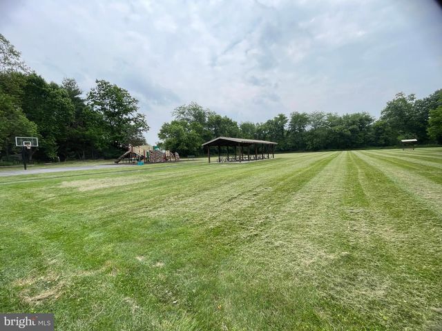 1006 CIRCLE DR, Keymar, MD 21757