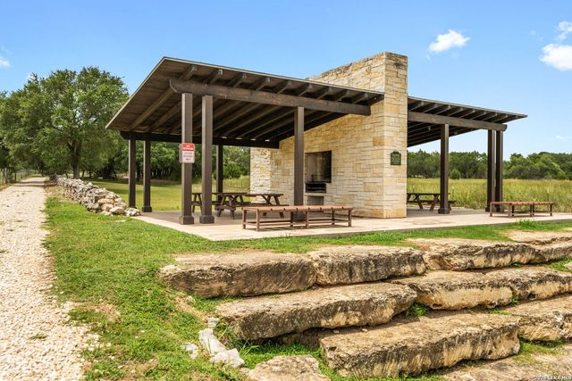 1465 Ironwood Rd, Fischer, TX 78623
