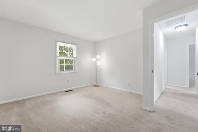 6416 NORDIX DR, Warrenton, VA 20187
