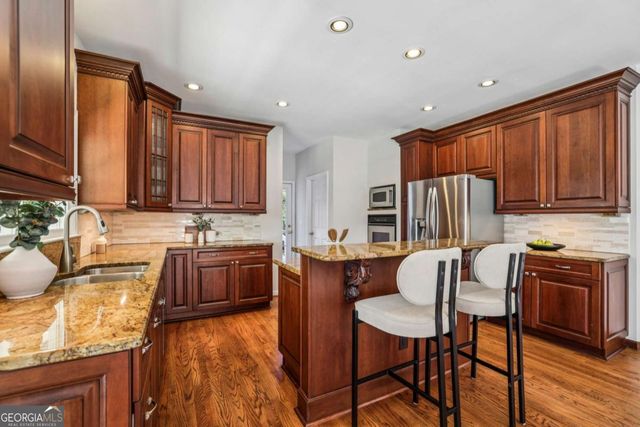 5530 Preserve Circle, Johns Creek, GA 30005