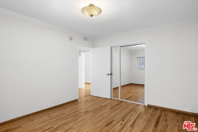 824 S Shenandoah Street 2, Los Angeles, CA 90035