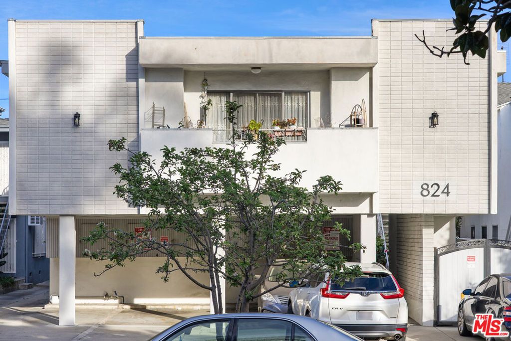 824 S Shenandoah Street 2, Los Angeles, CA 90035