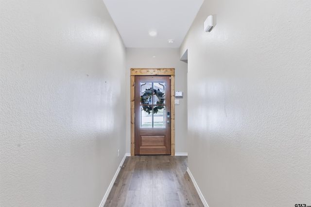 1206 Hidden Valley, Chandler, TX 75758