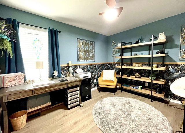 1206 Hidden Valley, Chandler, TX 75758