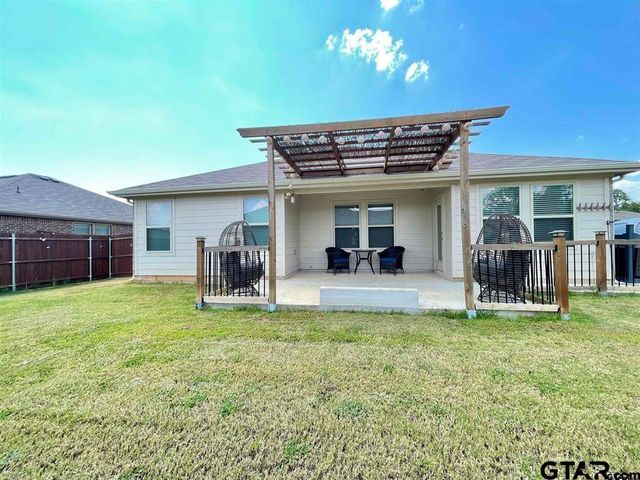 1206 Hidden Valley, Chandler, TX 75758