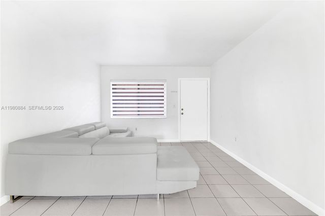 1281 W 29th St 6, Hialeah, FL 33012