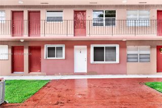 1281 W 29th St 6, Hialeah, FL 33012