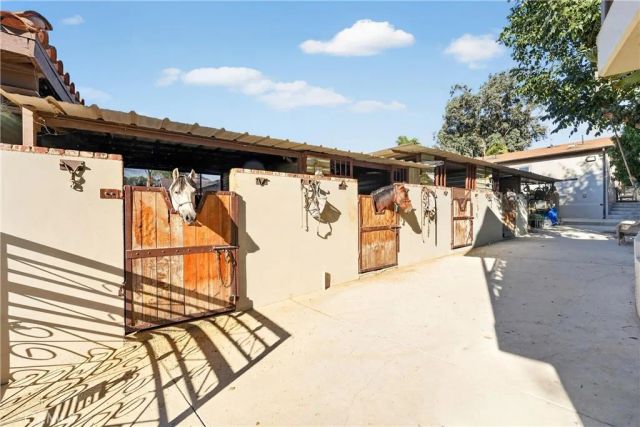 10225 60th, Jurupa Valley, CA 91752